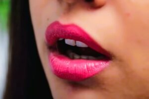 Beetroot juice for pink lips